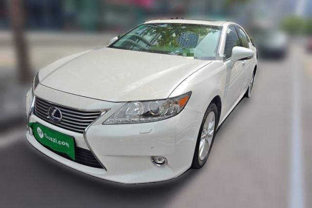 Used Lexus ES 2014 300h Comfort Edition