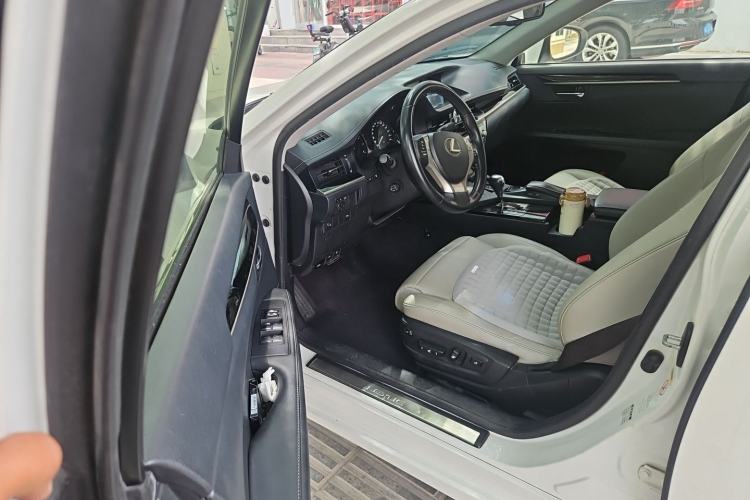 Used Lexus ES 2014 250 Elite Edition Driver Seat
