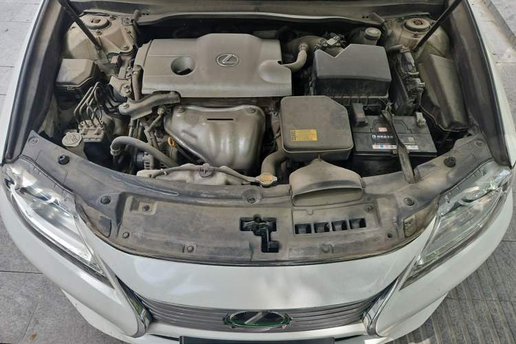 Used Lexus ES 2014 250 Elite Edition Engine Bay
