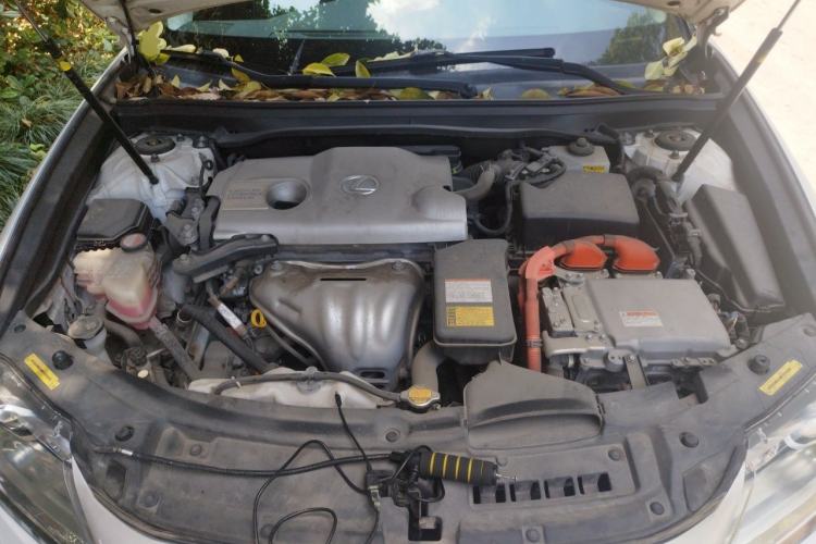 Used Lexus ES 2014 300h Elite Edition Engine Bay