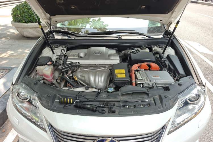 Used Lexus ES 2014 300h Comfort Edition Engine Bay