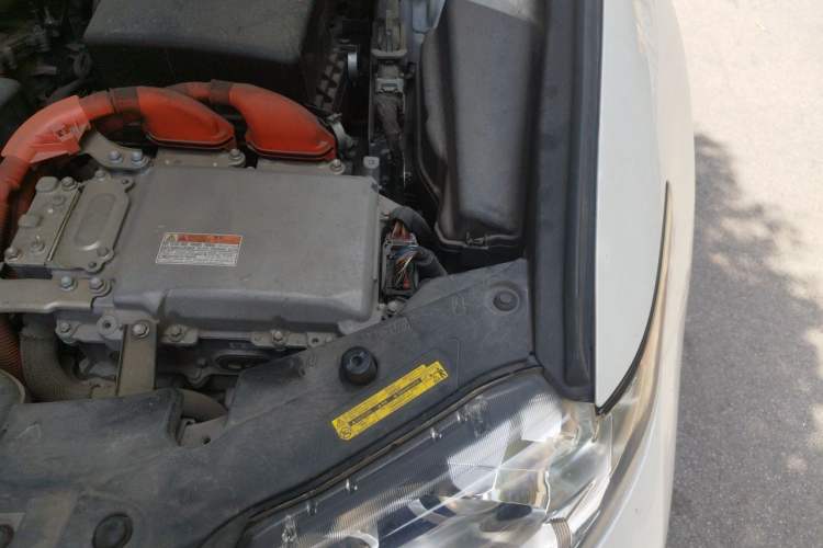 Used Lexus ES 2014 300h Elite Edition Engine Bay Left