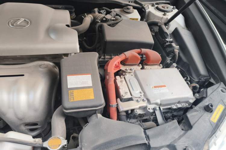 Used Lexus ES 2014 300h Elite Edition Engine Bay Left