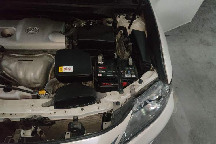 Used Lexus ES 2014 250 Elite Edition Engine Bay Left