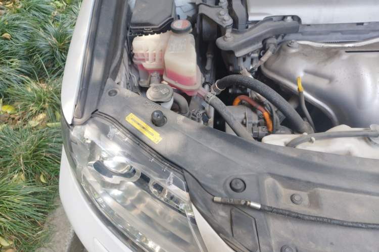 Used Lexus ES 2014 300h Elite Edition Engine Bay Right