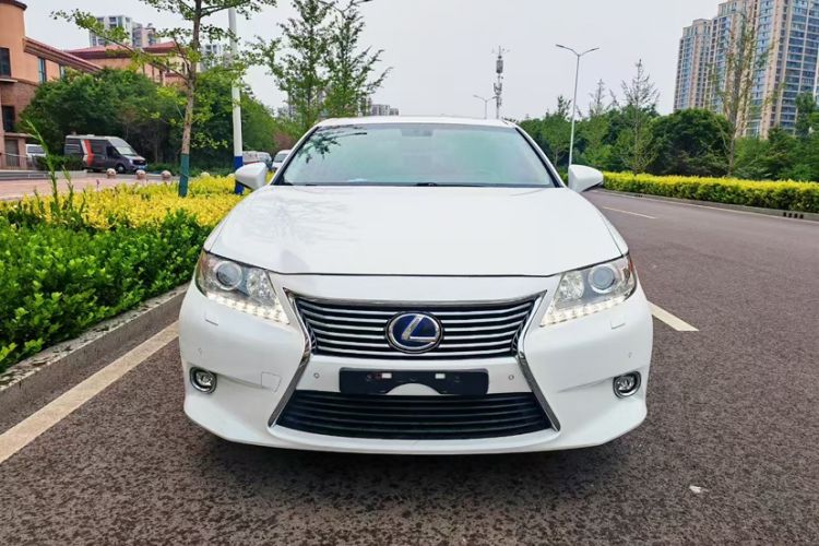 Used Lexus ES 2014 300h Elite Edition Exterior 1