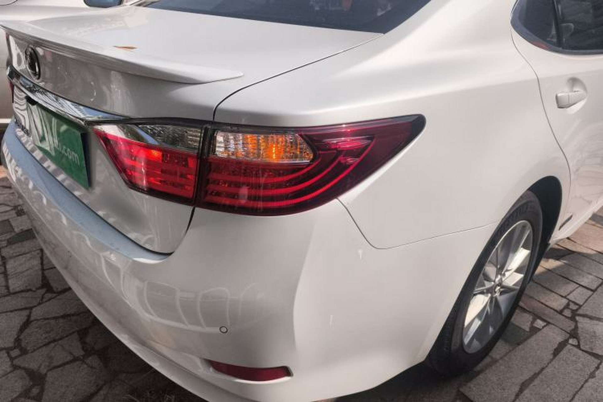 Used Lexus ES 2014 300h Elite Edition Exterior 3