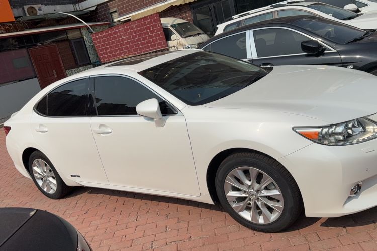 Used Lexus ES 2014 300h Elite Edition Exterior 5