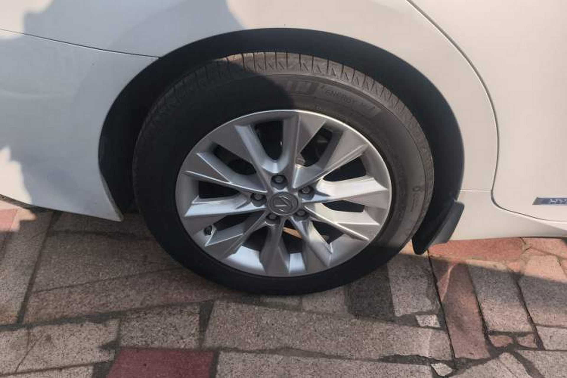 Used Lexus ES 2014 300h Elite Edition Exterior 5