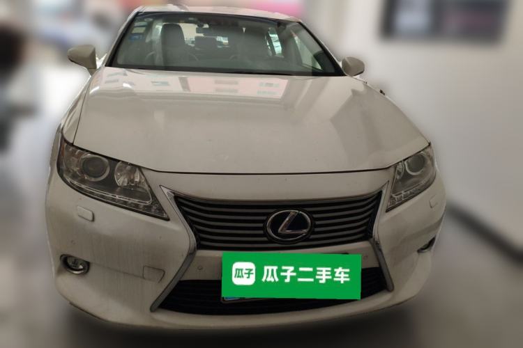 Used Lexus ES 2014 300h Luxury Edition Front