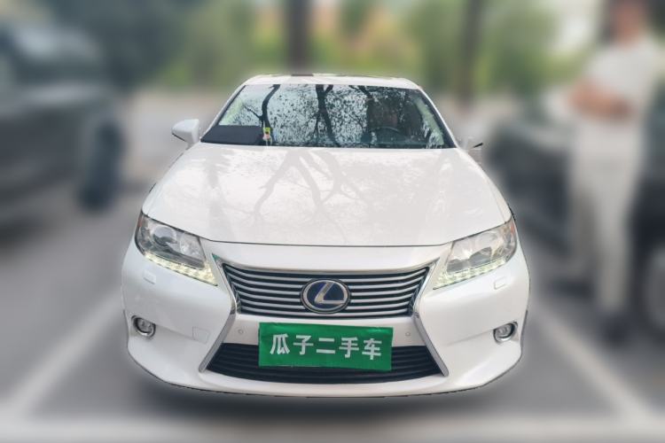 Used Lexus ES 2014 300h Elite Edition Front