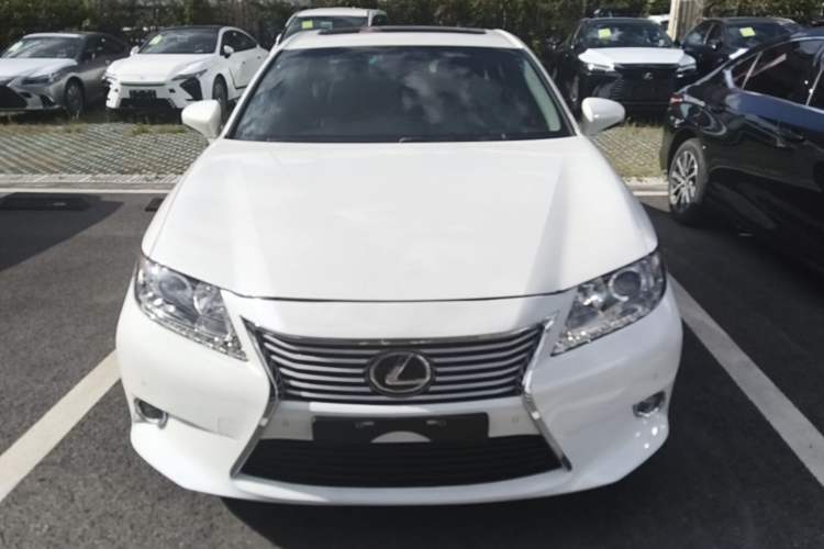 Used Lexus ES 2014 250 Elite Edition Front
