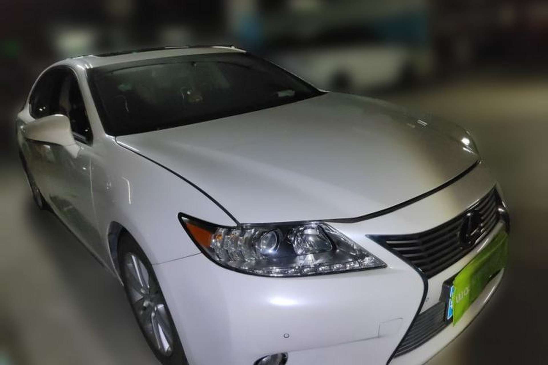 Used Lexus ES 2014 250 Elite Edition Front Right 45 Deg