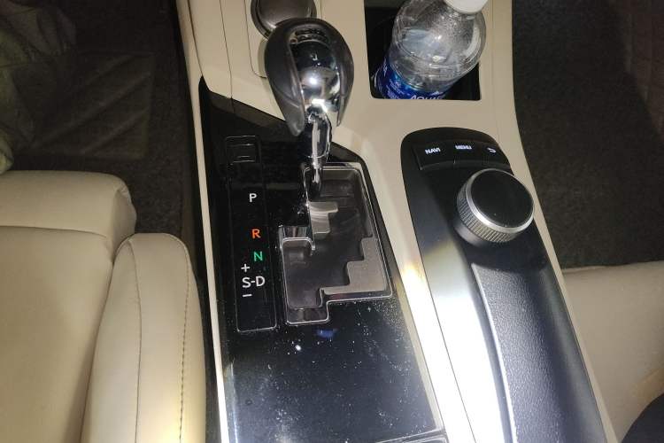 Used Lexus ES 2014 250 Elite Edition Gear Lever