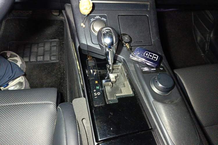 Used Lexus ES 2014 250 Elite Edition Gear Lever