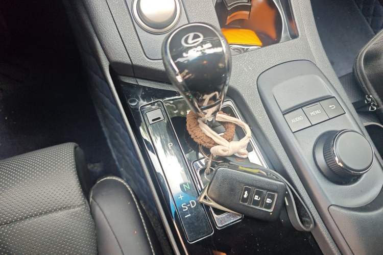Used Lexus ES 2014 250 Elite Edition Gear Lever