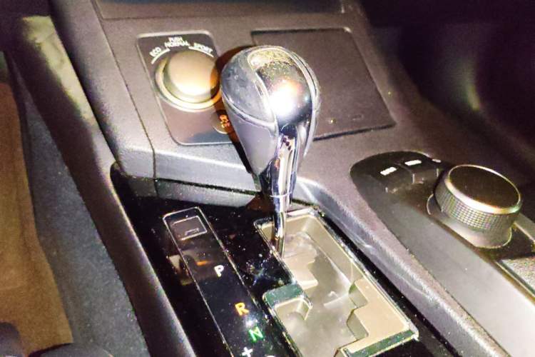 Used Lexus ES 2014 250 Elite Edition Gear Lever