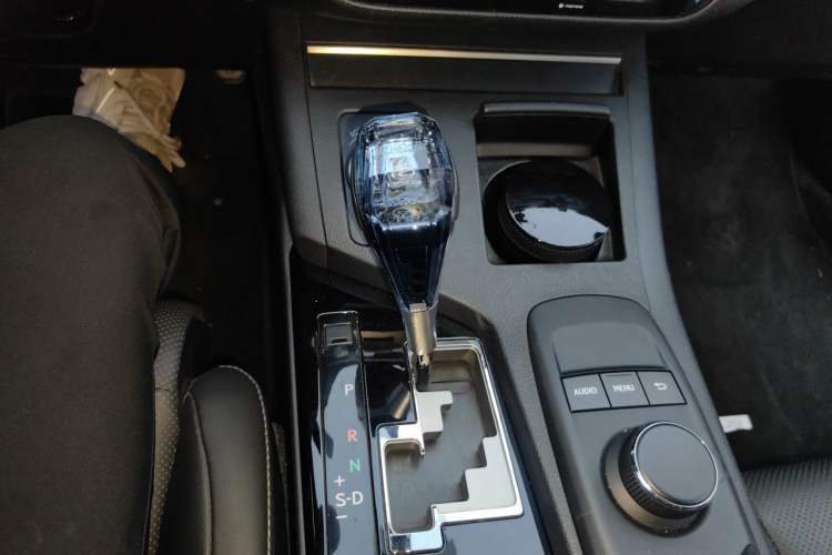 Used Lexus ES 2014 250 Elite Edition Gear Lever