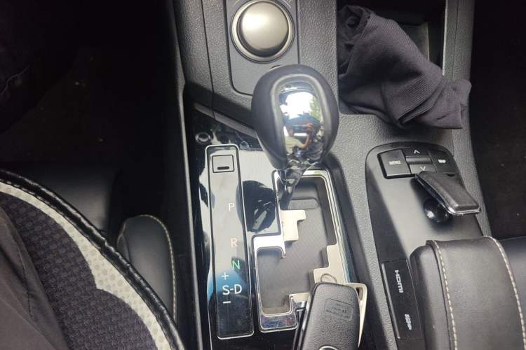 Used Lexus ES 2014 250 Elite Edition Gear Lever