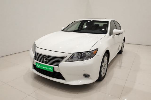 Ojetý Lexus ES 2014 250 Elite Edition