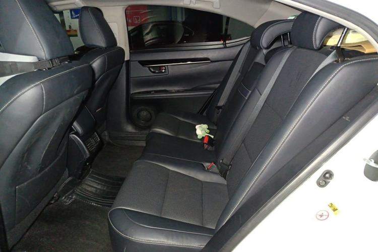 Used Lexus ES 2014 250 Elite Edition Interior 4