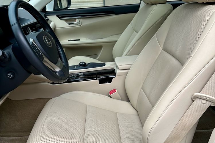 Used Lexus ES 2014 250 Elite Edition Interior 4