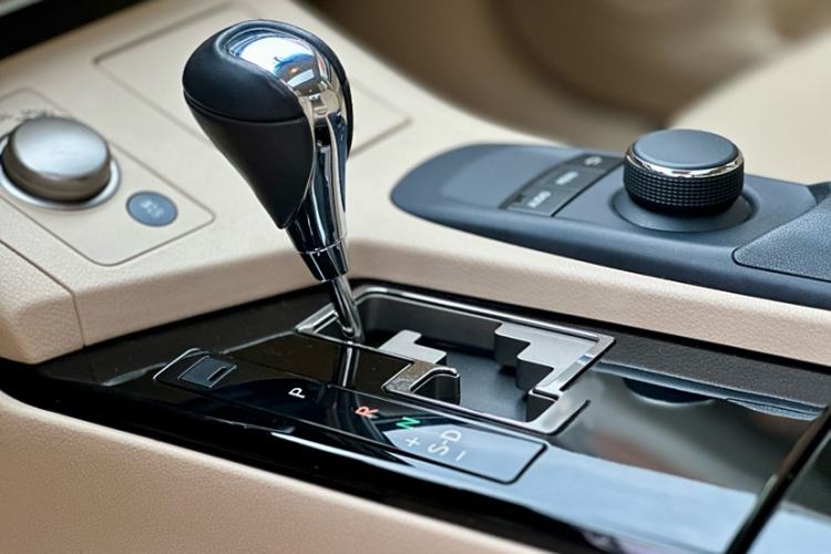Used Lexus ES 2014 250 Elite Edition Interior 8