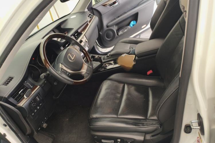 Used Lexus ES 2014 300h Luxury Edition Left Front Seat