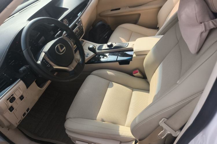 Used Lexus ES 2014 300h Elite Edition Left Front Seat