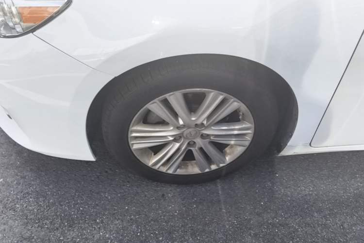 Used Lexus ES 2014 250 Elite Edition Left Front Wheel Hub
