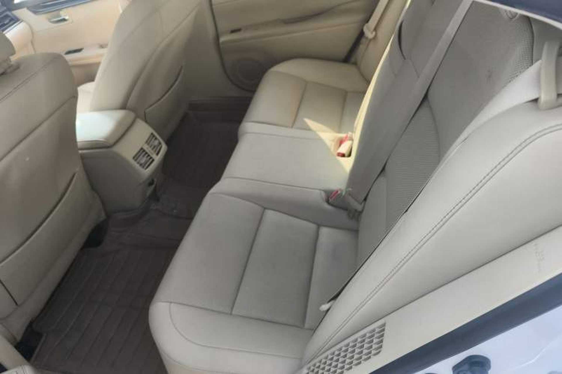 Used Lexus ES 2014 300h Elite Edition Left Rear Seat
