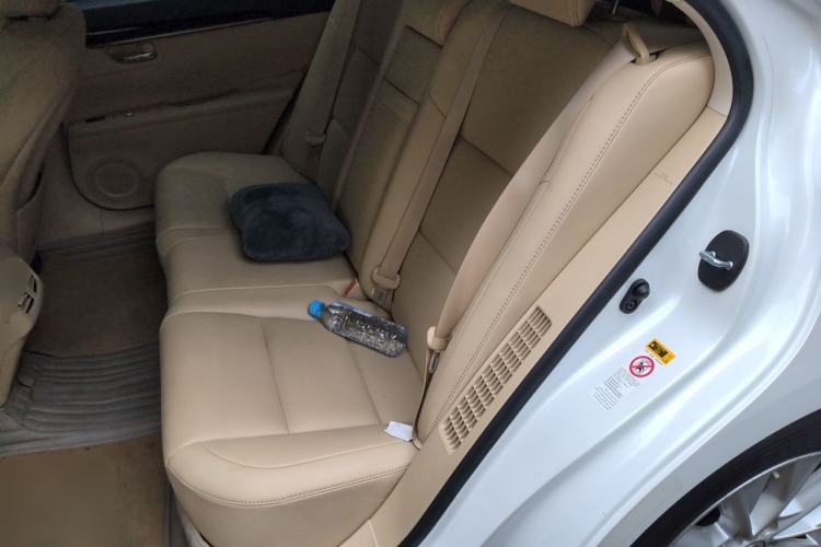 Used Lexus ES 2014 300h Elite Edition Left Rear Seat