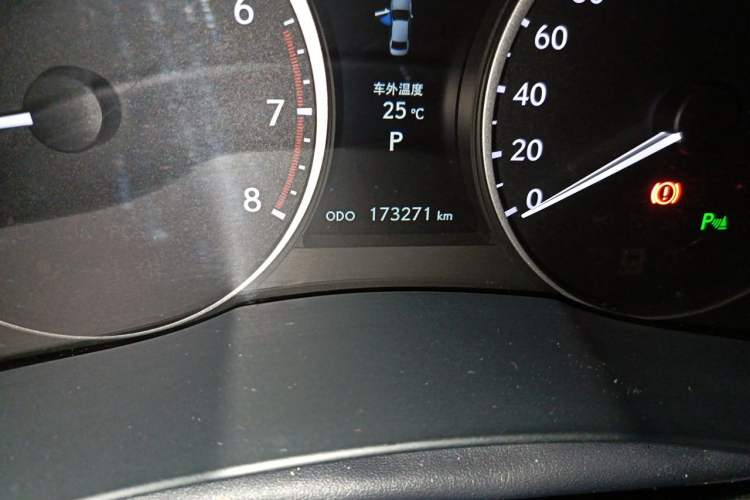Used Lexus ES 2014 250 Elite Edition Odometer Close Up