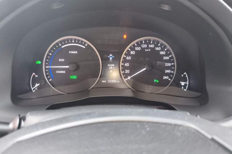 Used Lexus ES 2014 300h Elite Edition Odometer Close Up