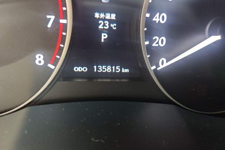 Used Lexus ES 2014 250 Elite Edition Odometer Close Up