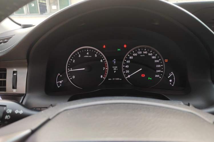Used Lexus ES 2014 250 Elite Edition Odometer Close Up