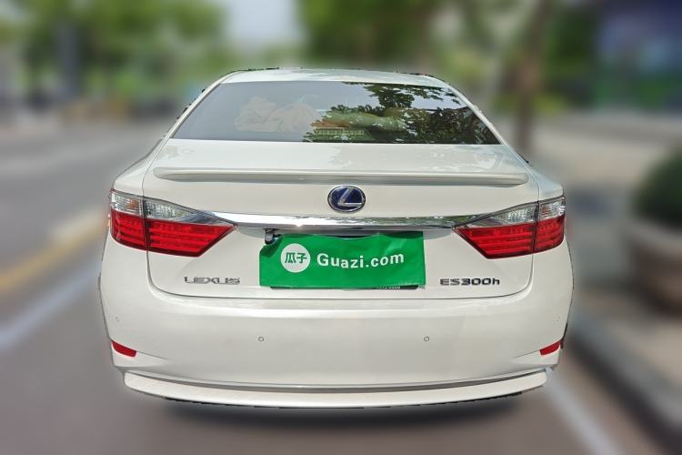 Used Lexus ES 2014 300h Comfort Edition Rear