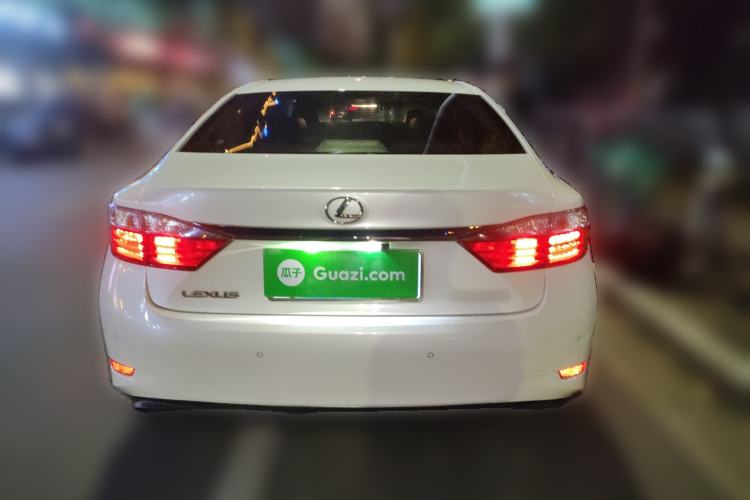 Used Lexus ES 2014 250 Elite Edition Rear