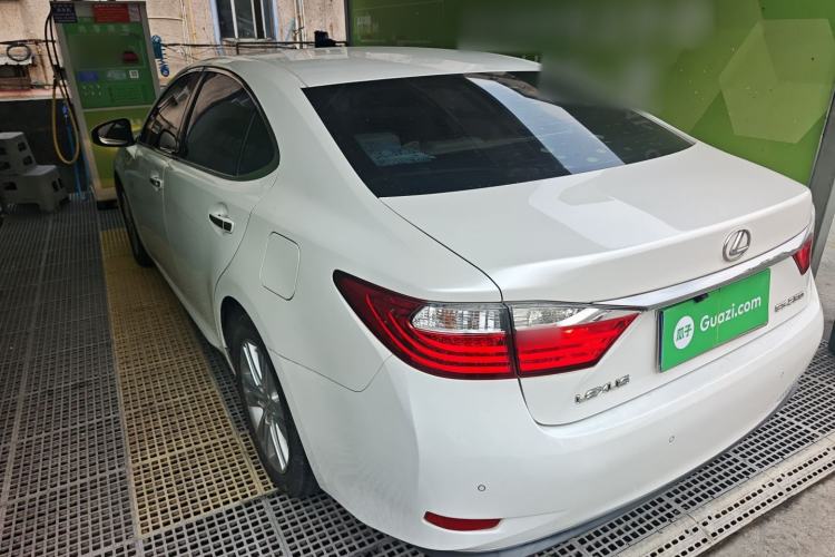 Used Lexus ES 2014 250 Elite Edition Rear Left 45 Deg