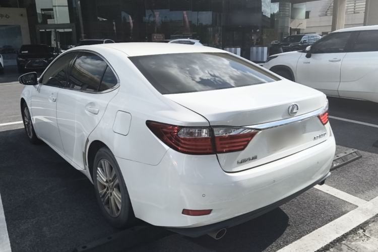 Used Lexus ES 2014 250 Elite Edition Rear Left 45 Deg
