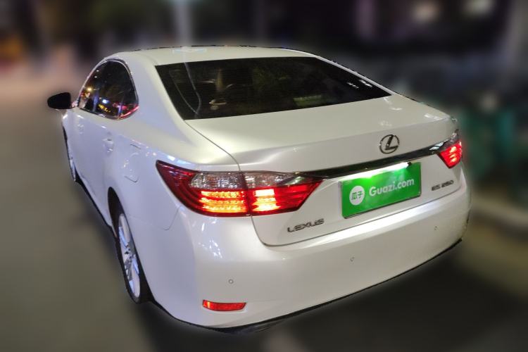 Used Lexus ES 2014 250 Elite Edition Rear Left 45 Deg
