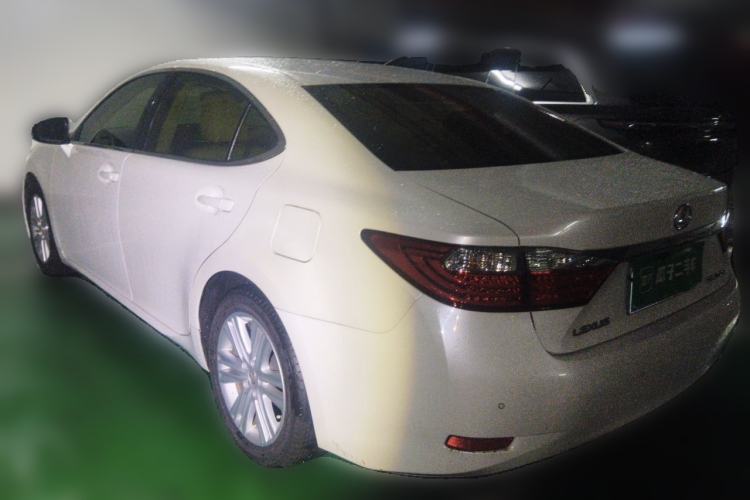 Used Lexus ES 2014 250 Elite Edition Rear Left 45 Deg