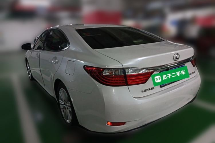 Used Lexus ES 2014 250 Elite Edition Rear Left 45 Deg
