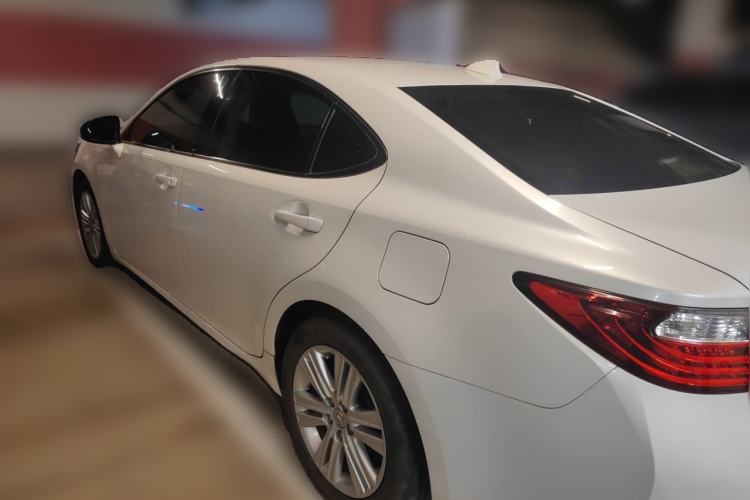 Used Lexus ES 2014 250 Elite Edition Rear Left 45 Deg