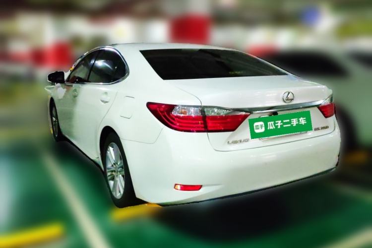 Used Lexus ES 2014 250 Elite Edition Rear Left 45 Deg