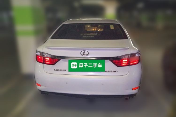 Used Lexus ES 2014 250 Elite Edition Rear