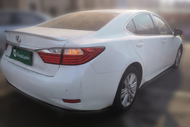 Used Lexus ES 2014 250 Elite Edition Rear Right 45 Deg