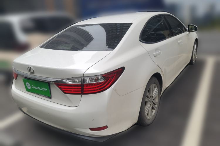 Used Lexus ES 2014 250 Elite Edition Rear Right 45 Deg