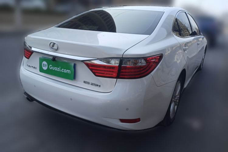 Used Lexus ES 2014 250 Comfort Edition Rear Right 45 Deg