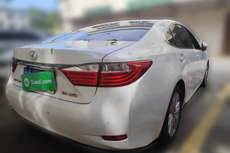 Used Lexus ES 2014 250 Elite Edition Rear Right 45 Deg